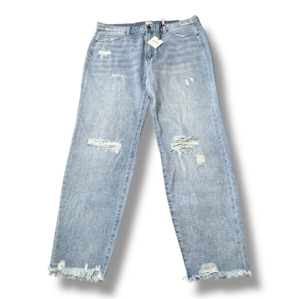 NWT Sneak Peek Sexy Boyfriend Distressed Raw Hem Denim Blue Jeans Women’s Sz 31